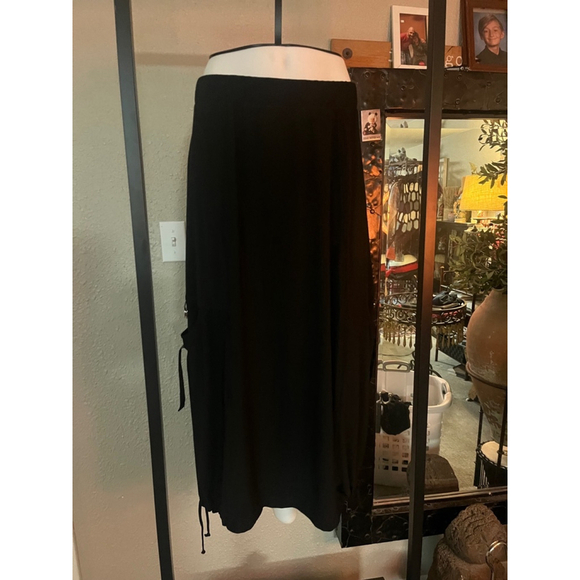NWT women's black maxi skirt small with pockets buckles and drawstring hemline b - Picture 2 of 7